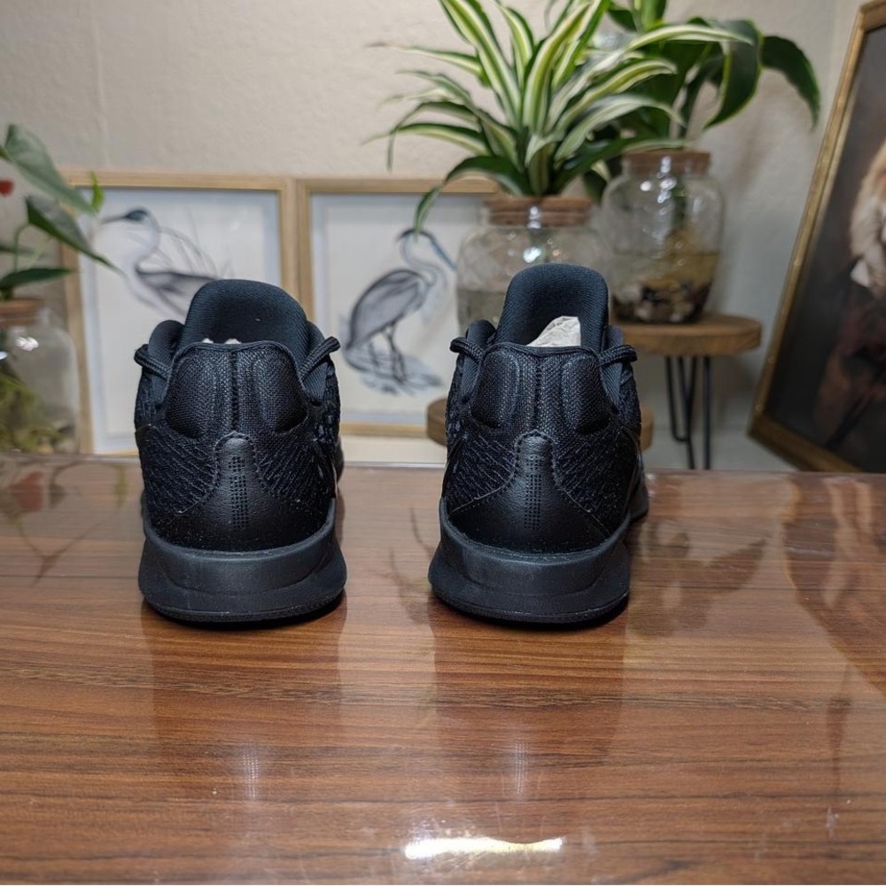Nike Black Low-Top Athletic Training Shoes - Picture 5 of 6